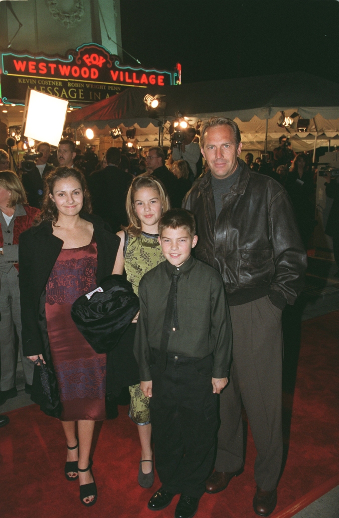 Kevin Costner & Family At The Premiere Of ‘Message In A Bottle’
